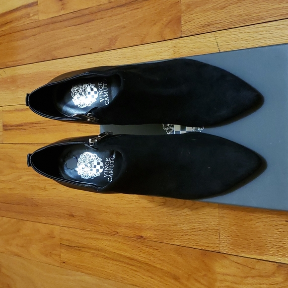 Vince Camuto Black Suede Booties 8.5 - Picture 1 of 4
